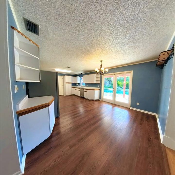 Active With Contract: $330,000 (4 beds, 3 baths, 2261 Square Feet)