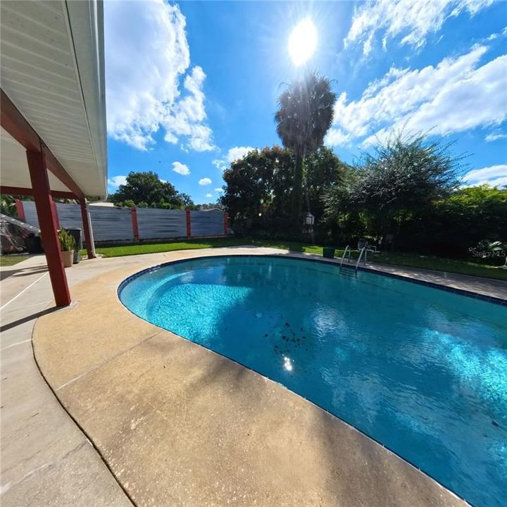 Active With Contract: $330,000 (4 beds, 3 baths, 2261 Square Feet)