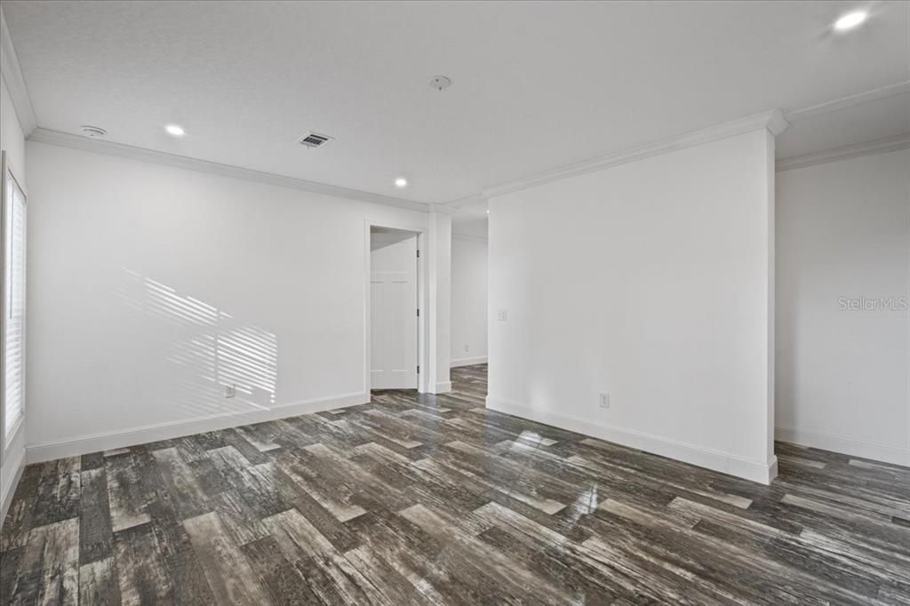 En Venta: $399,000 (5 camas, 3 baños, 2128 Pies cuadrados)