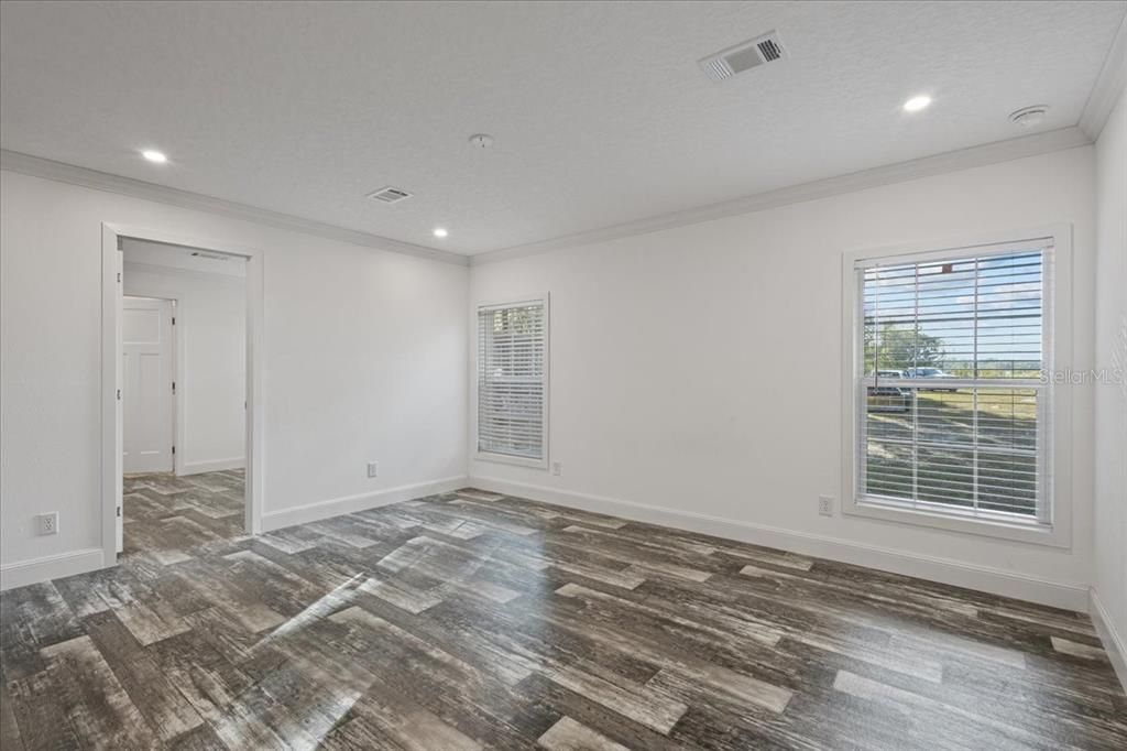 En Venta: $399,000 (5 camas, 3 baños, 2128 Pies cuadrados)