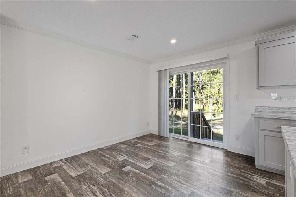 En Venta: $399,000 (5 camas, 3 baños, 2128 Pies cuadrados)