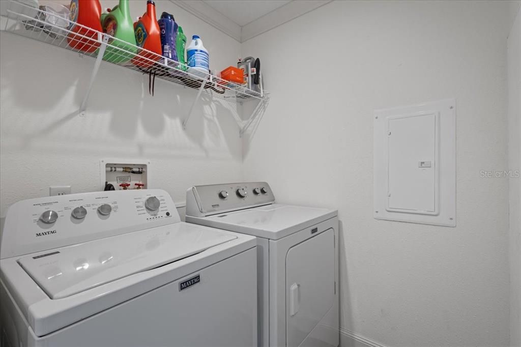 En Venta: $399,000 (5 camas, 3 baños, 2128 Pies cuadrados)