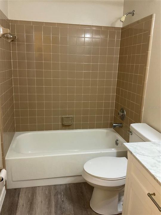 En Venta: $164,900 (2 camas, 2 baños, 892 Pies cuadrados)