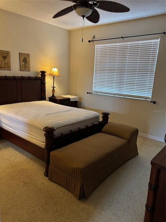 出租: $2,100 (2 贝兹, 2 浴室, 1298 平方英尺)