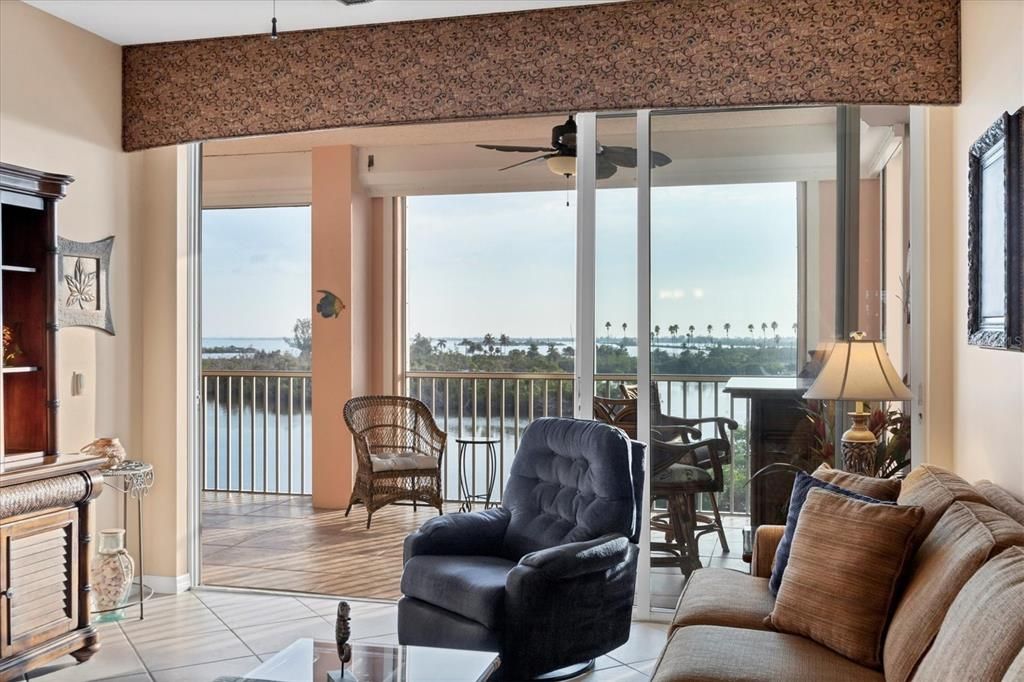 待售: $510,000 (2 贝兹, 2 浴室, 1316 平方英尺)