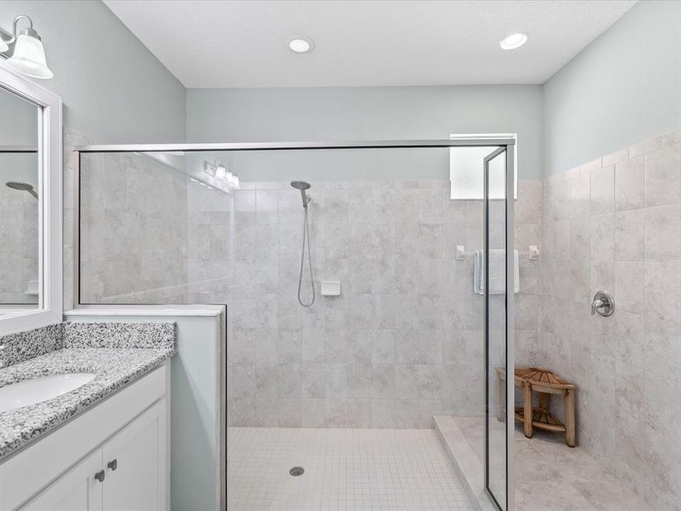 Под контрактом: $450,000 (4 спален, 3 ванн, 2208 Квадратных фут)