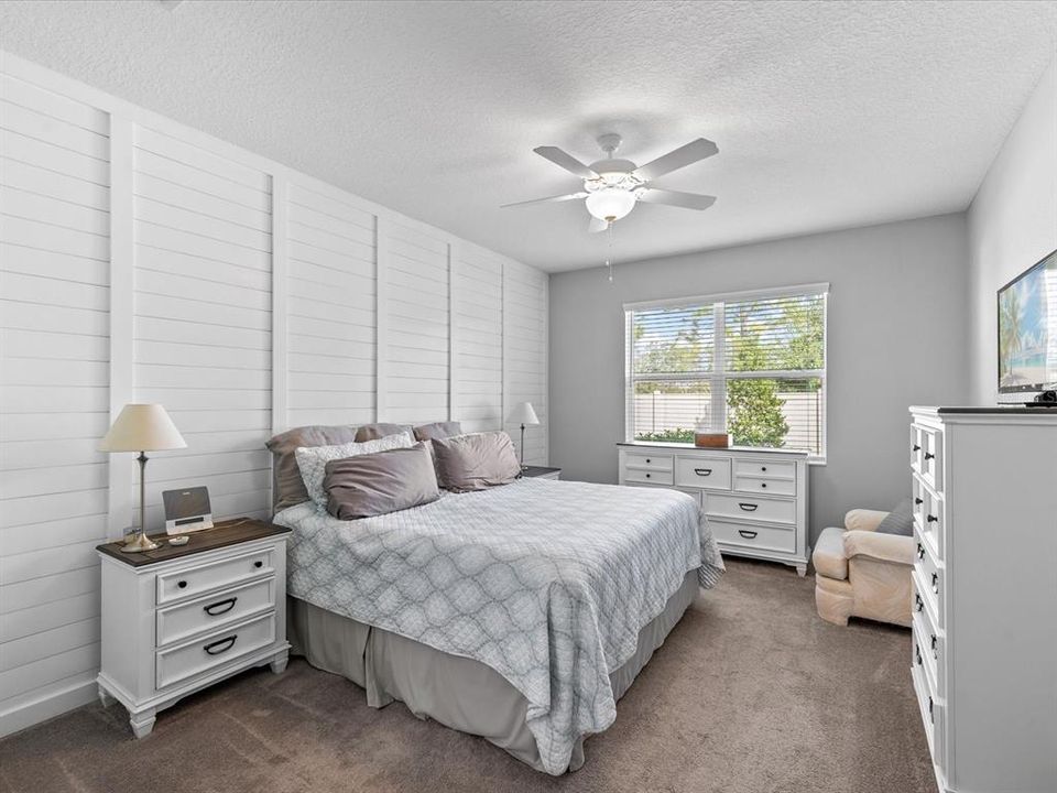 Под контрактом: $450,000 (4 спален, 3 ванн, 2208 Квадратных фут)