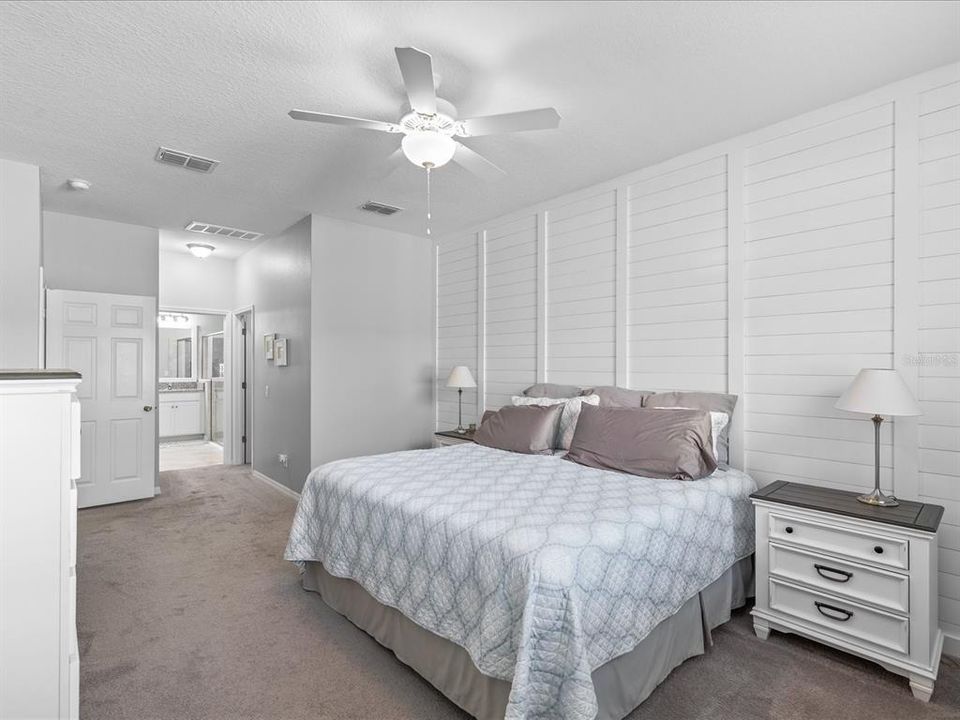 Под контрактом: $450,000 (4 спален, 3 ванн, 2208 Квадратных фут)