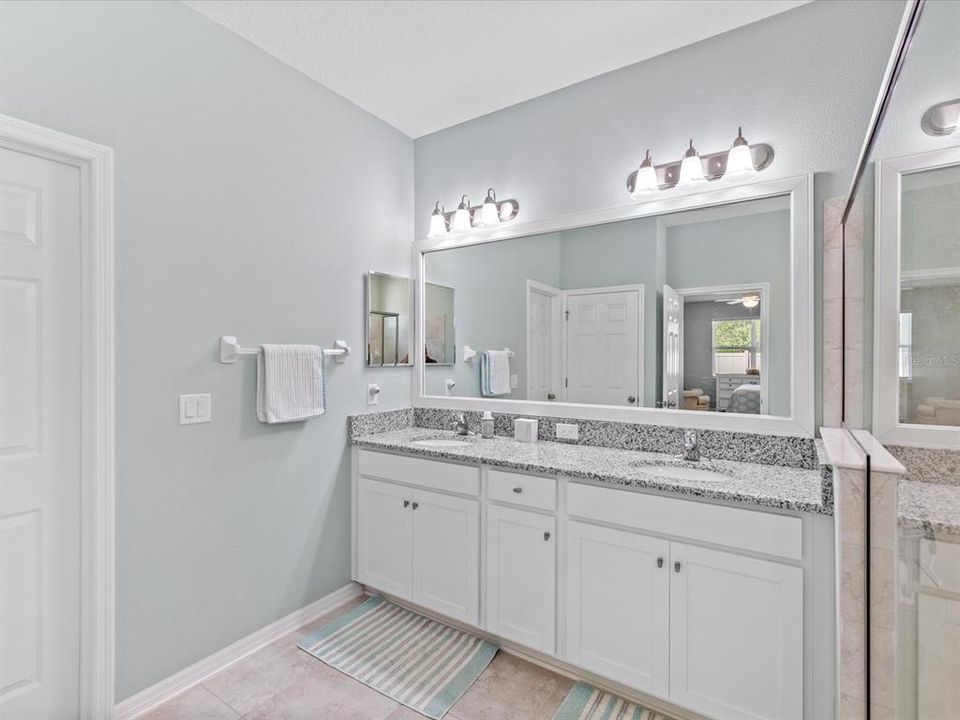 Под контрактом: $450,000 (4 спален, 3 ванн, 2208 Квадратных фут)