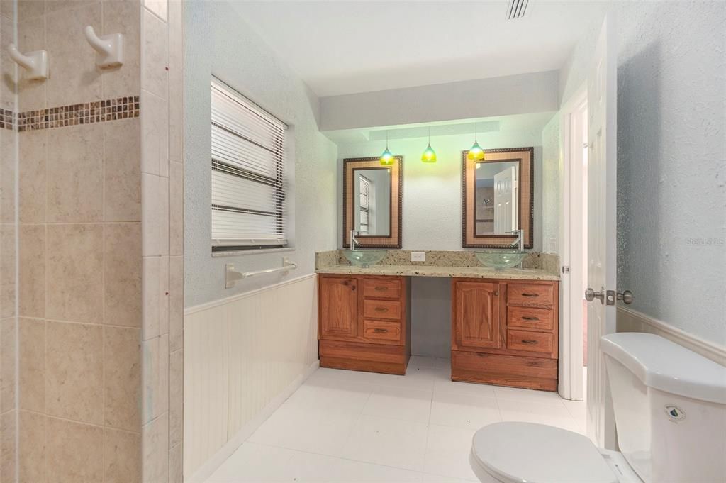 出租: $3,249 (4 贝兹, 2 浴室, 2729 平方英尺)