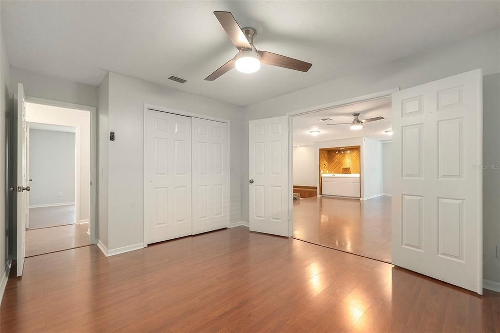 出租: $3,249 (4 贝兹, 2 浴室, 2729 平方英尺)