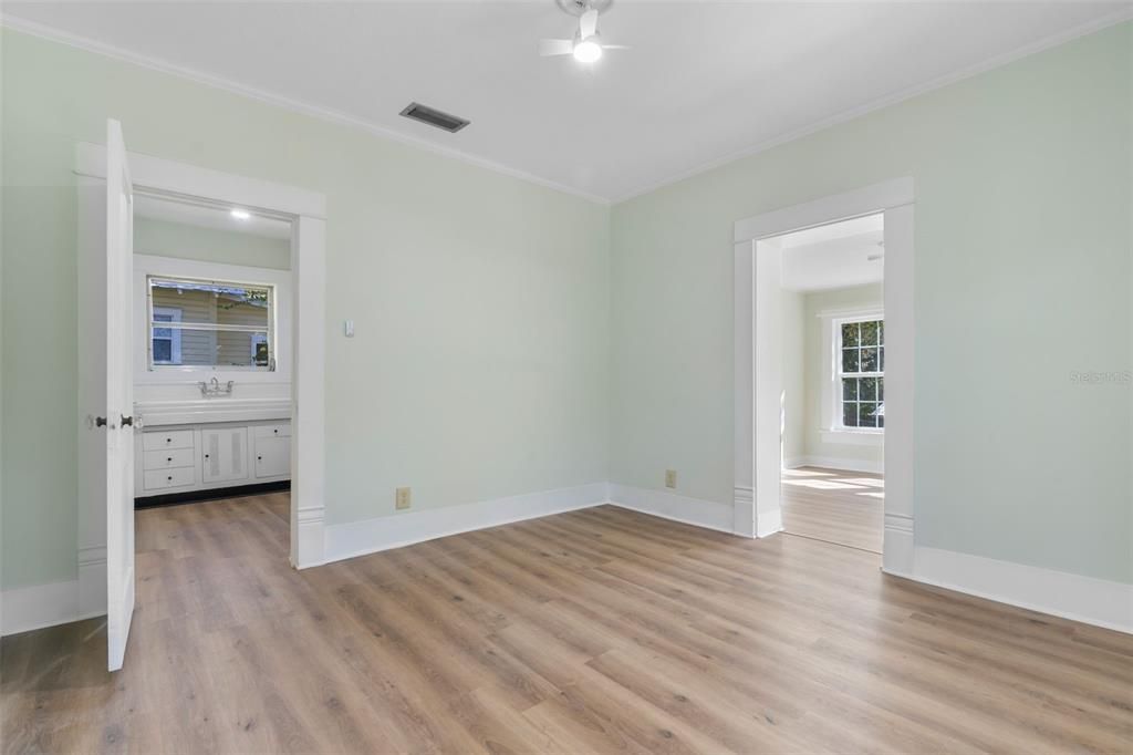 На продажу: $425,000 (3 спален, 2 ванн, 1677 Квадратных фут)