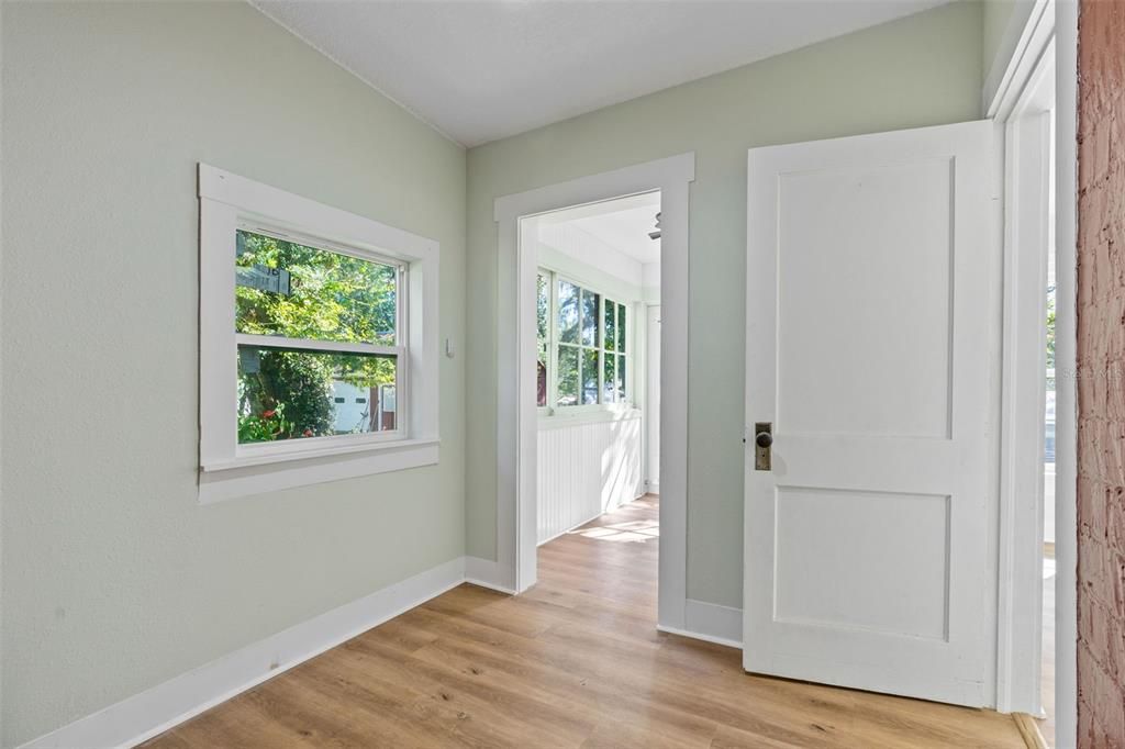 На продажу: $425,000 (3 спален, 2 ванн, 1677 Квадратных фут)