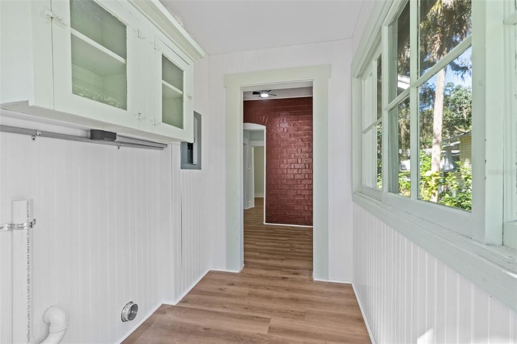 На продажу: $425,000 (3 спален, 2 ванн, 1677 Квадратных фут)