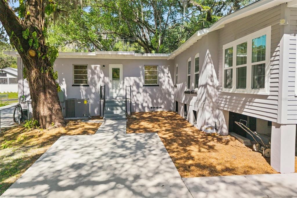 На продажу: $425,000 (3 спален, 2 ванн, 1677 Квадратных фут)