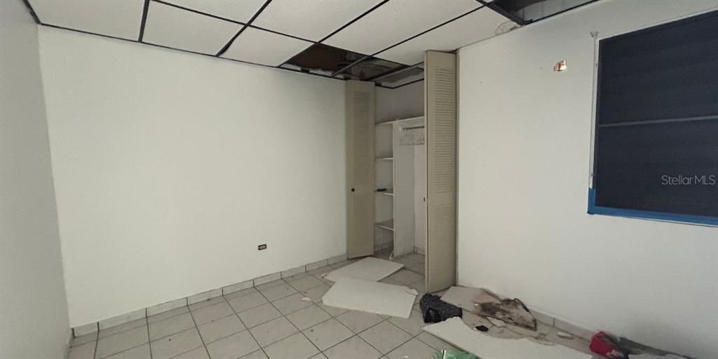 Activo con contrato: $159,900 (5 camas, 4 baños, 2200 Pies cuadrados)