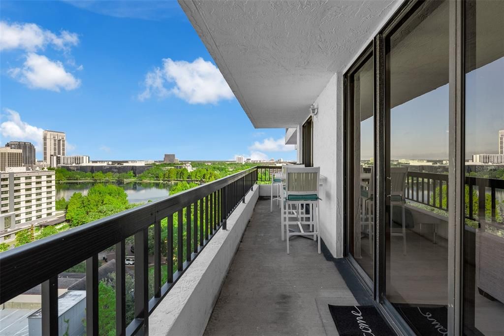 待售: $289,500 (2 贝兹, 2 浴室, 1304 平方英尺)