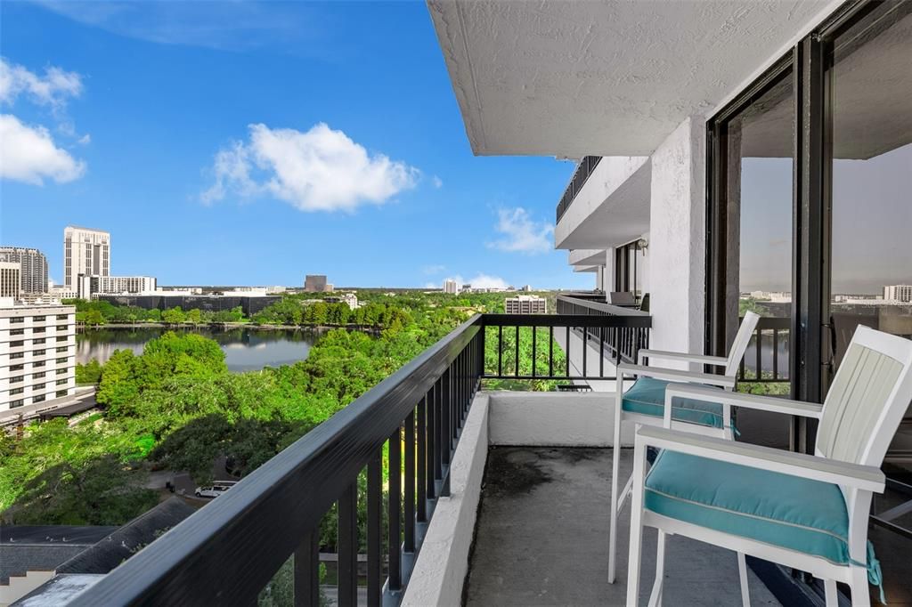 待售: $289,500 (2 贝兹, 2 浴室, 1304 平方英尺)