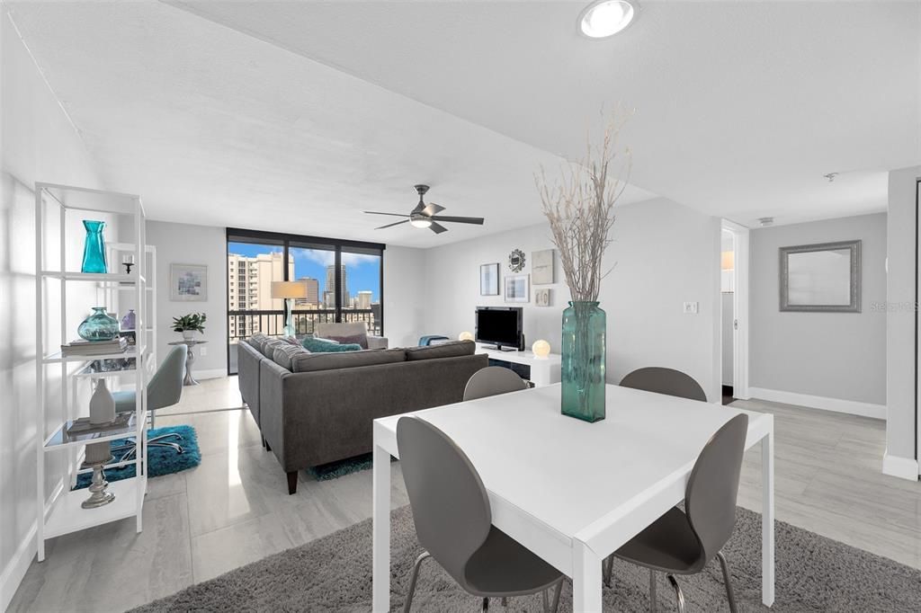 待售: $289,500 (2 贝兹, 2 浴室, 1304 平方英尺)