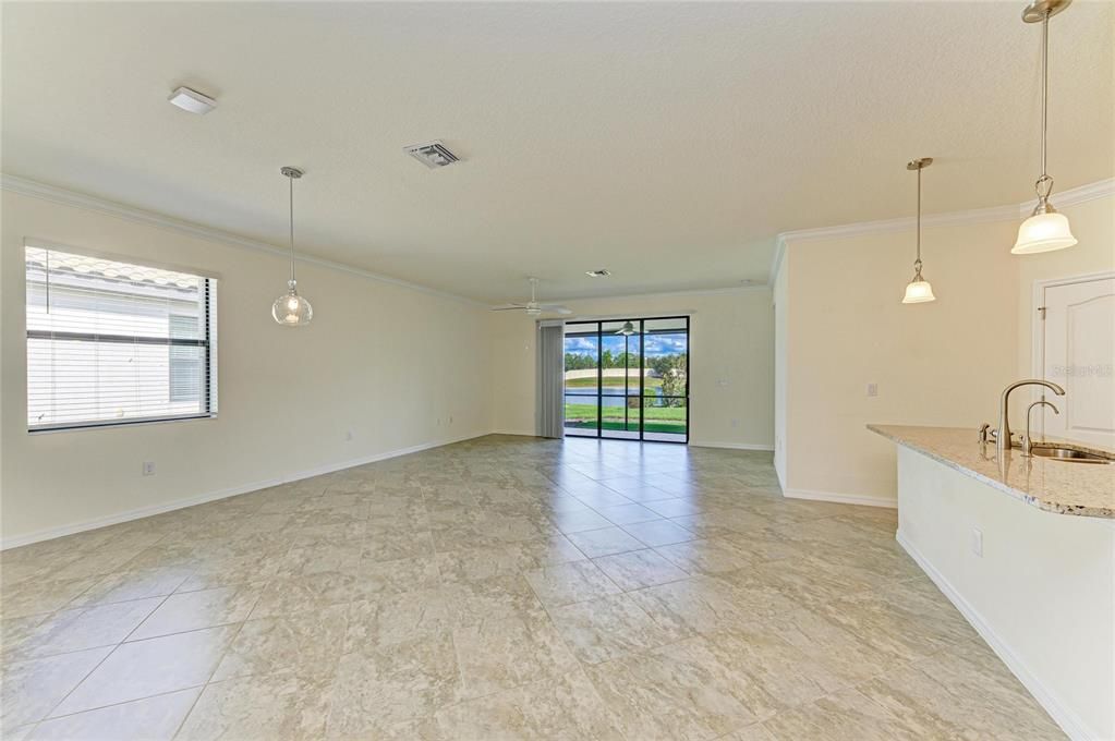 For Sale: $400,000 (3 beds, 3 baths, 1855 Square Feet)