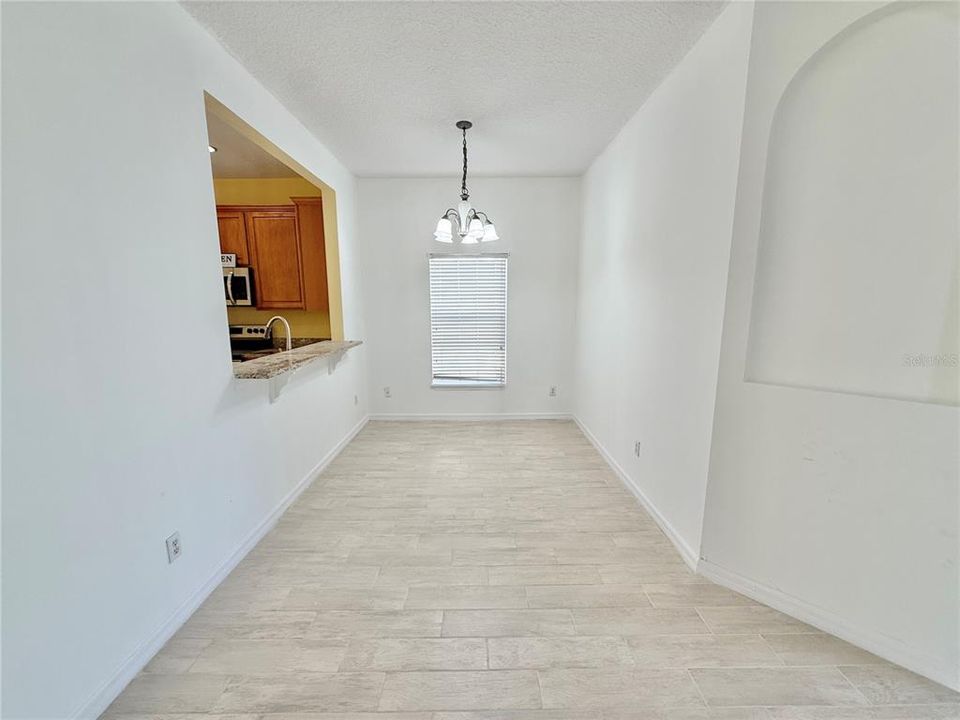 For Sale: $299,900 (3 beds, 2 baths, 1519 Square Feet)