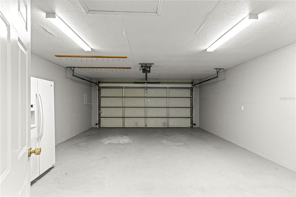 For Rent: $2,200 (3 beds, 2 baths, 1268 Square Feet)