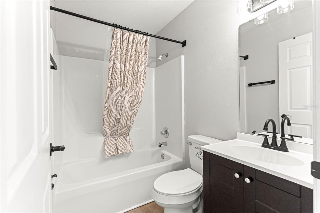 For Rent: $2,200 (3 beds, 2 baths, 1268 Square Feet)