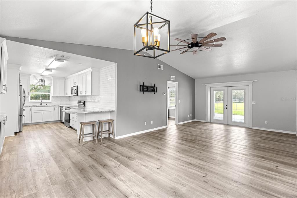 For Rent: $2,200 (3 beds, 2 baths, 1268 Square Feet)