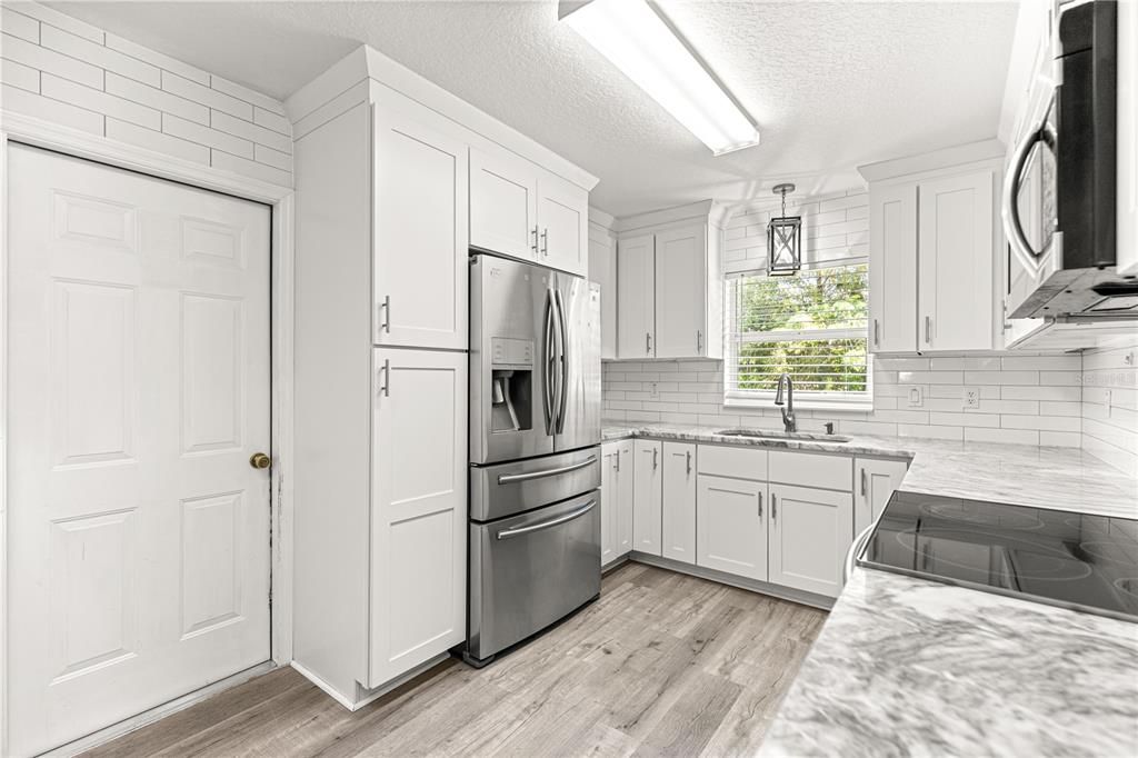 For Rent: $2,200 (3 beds, 2 baths, 1268 Square Feet)