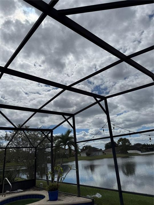 出租: $2,500 (4 贝兹, 2 浴室, 1950 平方英尺)