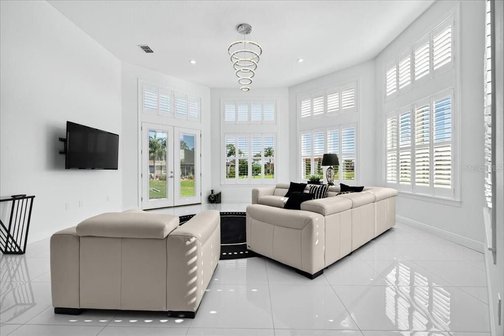 For Sale: $859,900 (3 beds, 2 baths, 2777 Square Feet)