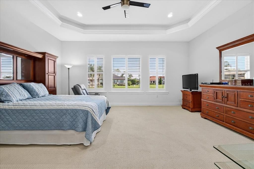 For Sale: $859,900 (3 beds, 2 baths, 2777 Square Feet)