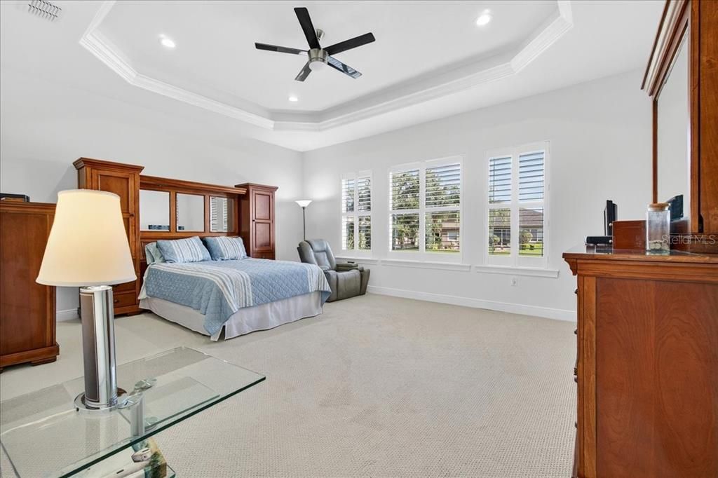 For Sale: $859,900 (3 beds, 2 baths, 2777 Square Feet)