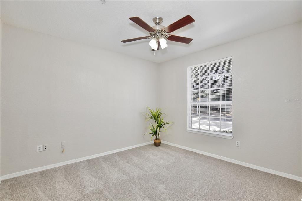 Activo con contrato: $208,000 (3 camas, 2 baños, 1194 Pies cuadrados)