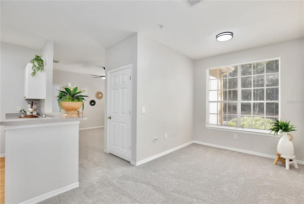 Activo con contrato: $208,000 (3 camas, 2 baños, 1194 Pies cuadrados)