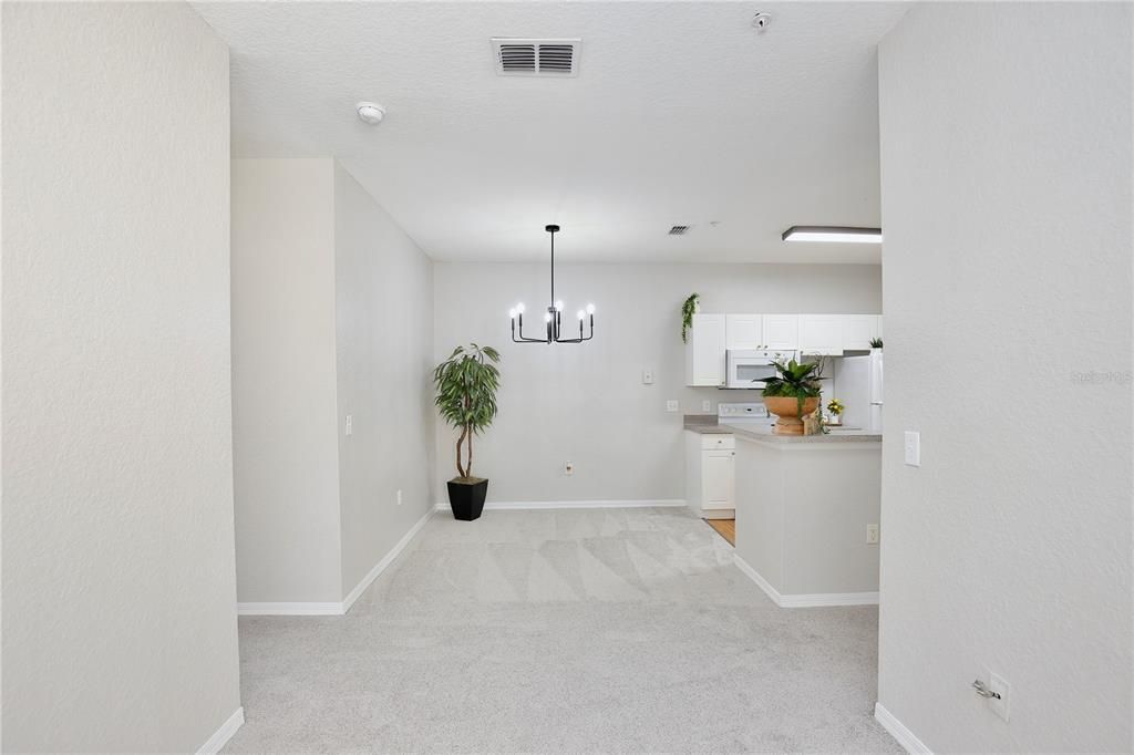 Activo con contrato: $208,000 (3 camas, 2 baños, 1194 Pies cuadrados)