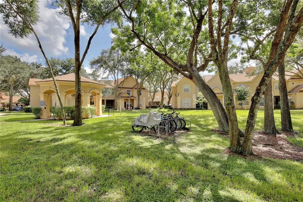 Activo con contrato: $208,000 (3 camas, 2 baños, 1194 Pies cuadrados)