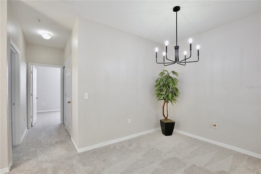 Activo con contrato: $208,000 (3 camas, 2 baños, 1194 Pies cuadrados)