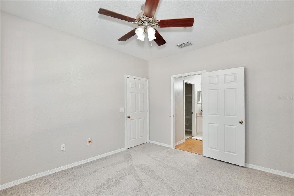 Activo con contrato: $208,000 (3 camas, 2 baños, 1194 Pies cuadrados)