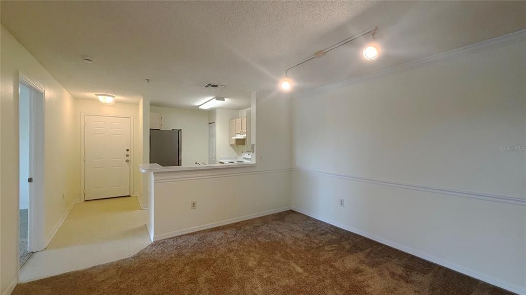 For Sale: $234,990 (2 beds, 2 baths, 975 Square Feet)