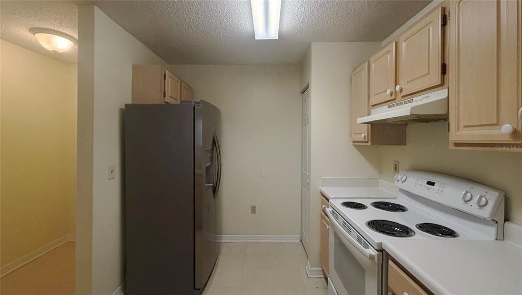 For Sale: $234,990 (2 beds, 2 baths, 975 Square Feet)