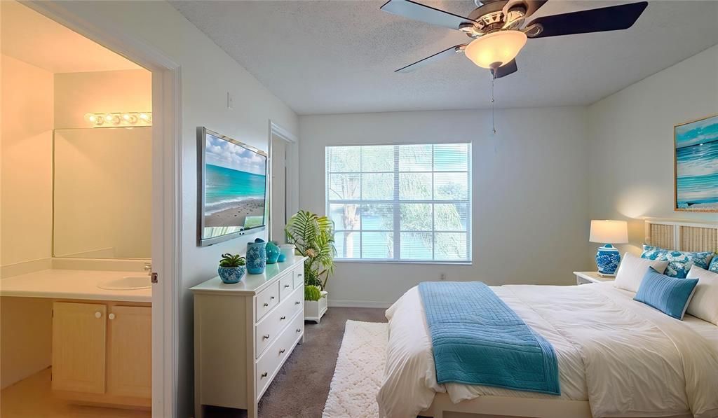 For Sale: $234,990 (2 beds, 2 baths, 975 Square Feet)