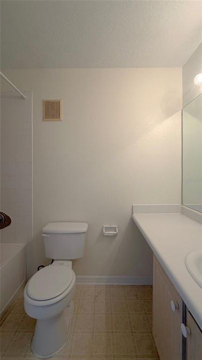 For Sale: $234,990 (2 beds, 2 baths, 975 Square Feet)