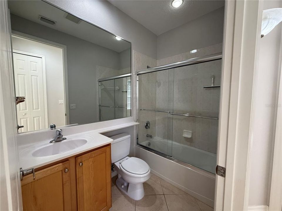 For Rent: $2,995 (3 beds, 2 baths, 1643 Square Feet)