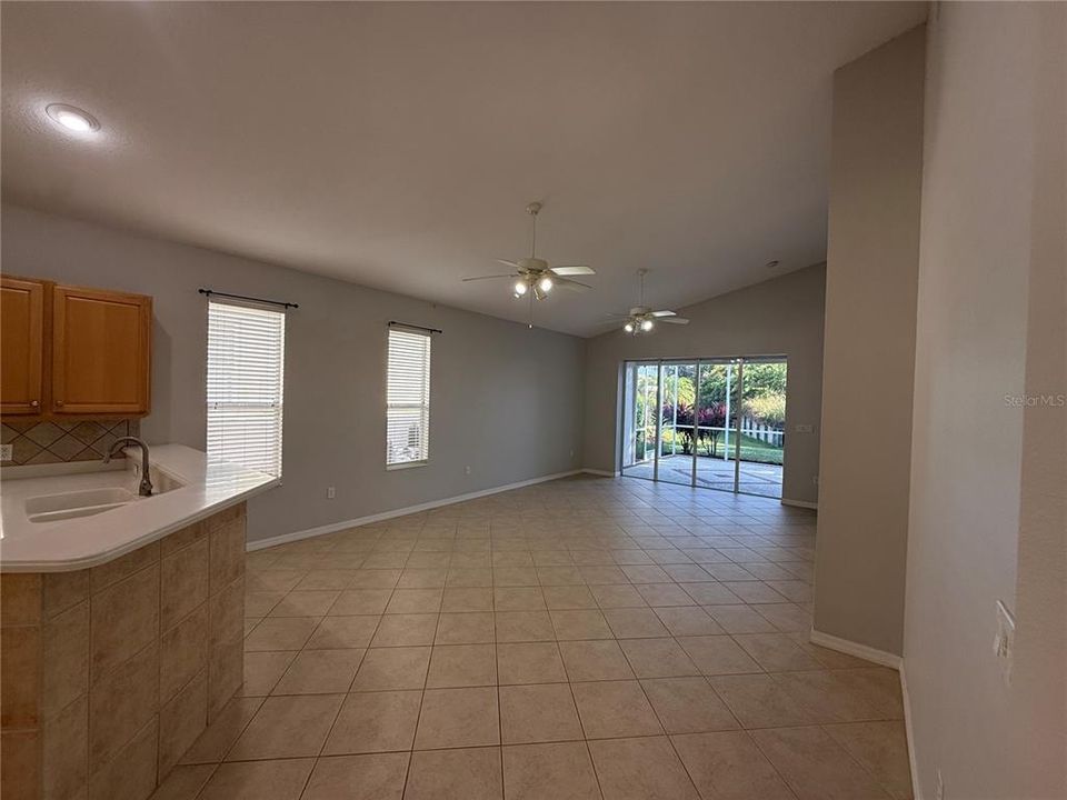 For Rent: $2,995 (3 beds, 2 baths, 1643 Square Feet)