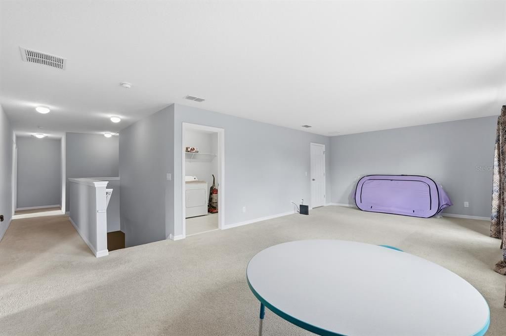 For Sale: $499,999 (5 beds, 2 baths, 3390 Square Feet)