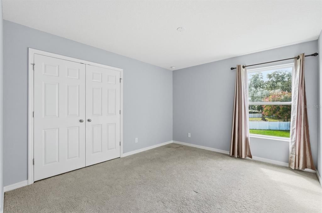 For Sale: $499,999 (5 beds, 2 baths, 3390 Square Feet)