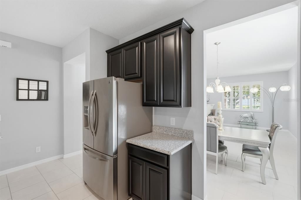 For Sale: $499,999 (5 beds, 2 baths, 3390 Square Feet)