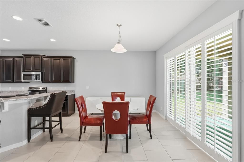 For Sale: $499,999 (5 beds, 2 baths, 3390 Square Feet)