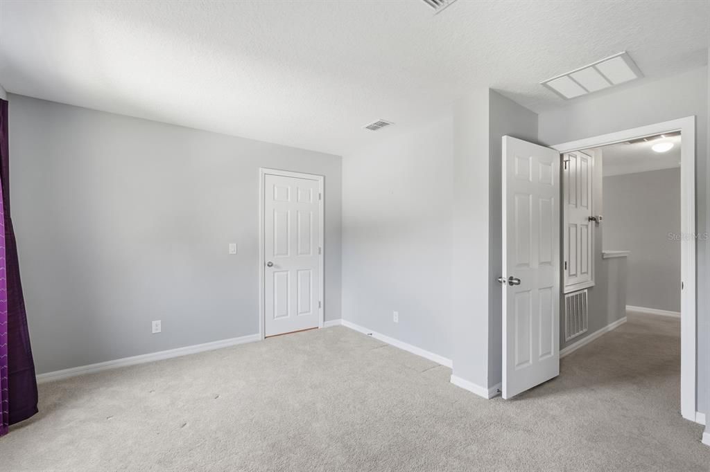 For Sale: $499,999 (5 beds, 2 baths, 3390 Square Feet)